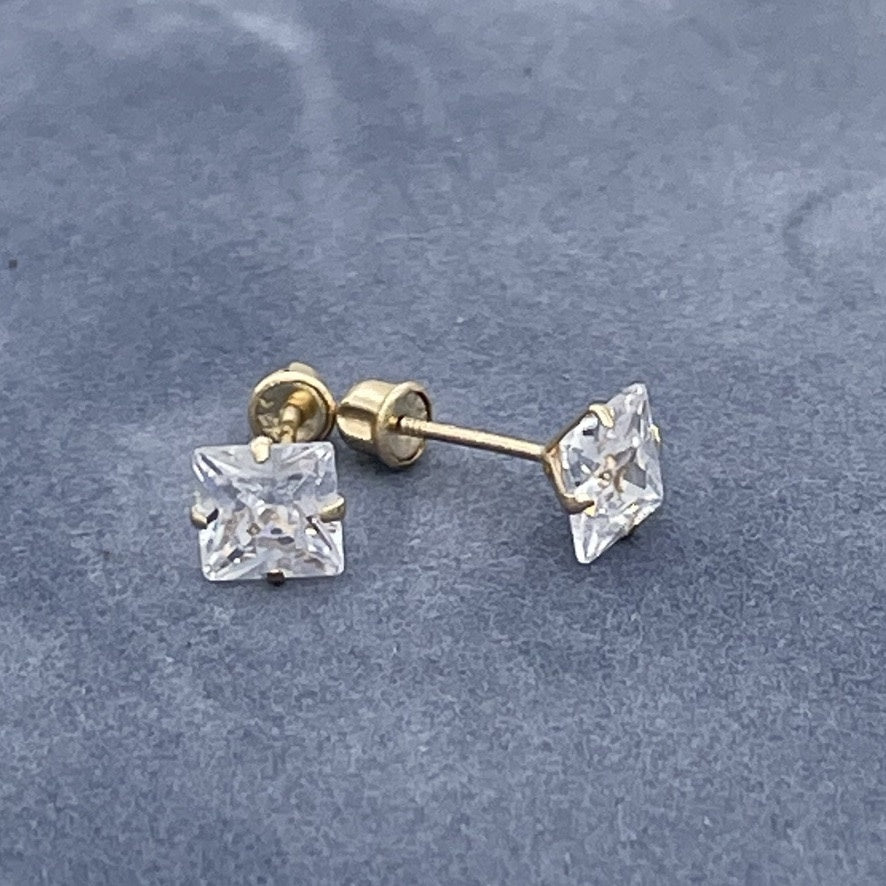 G-21 5mm Square 14K Gold Earrings