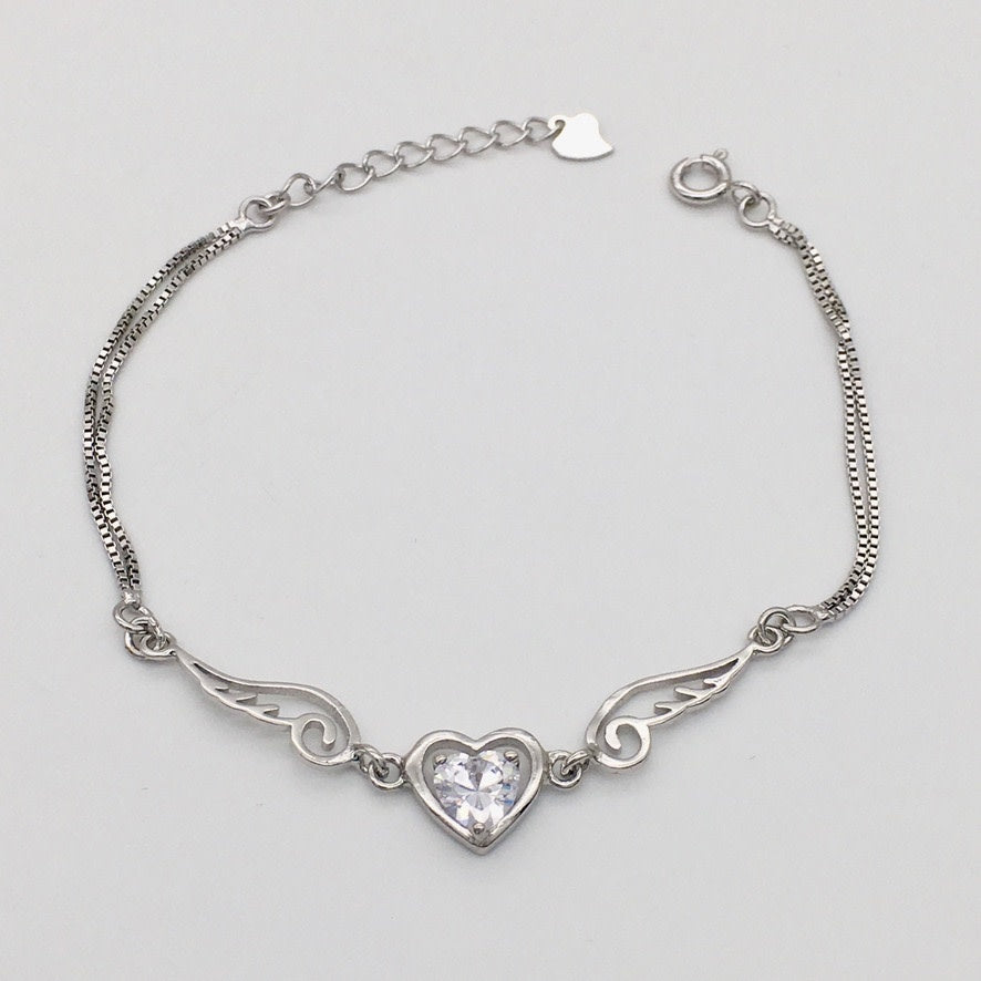 Z1454  7" Wings W/ Heart Bracelet