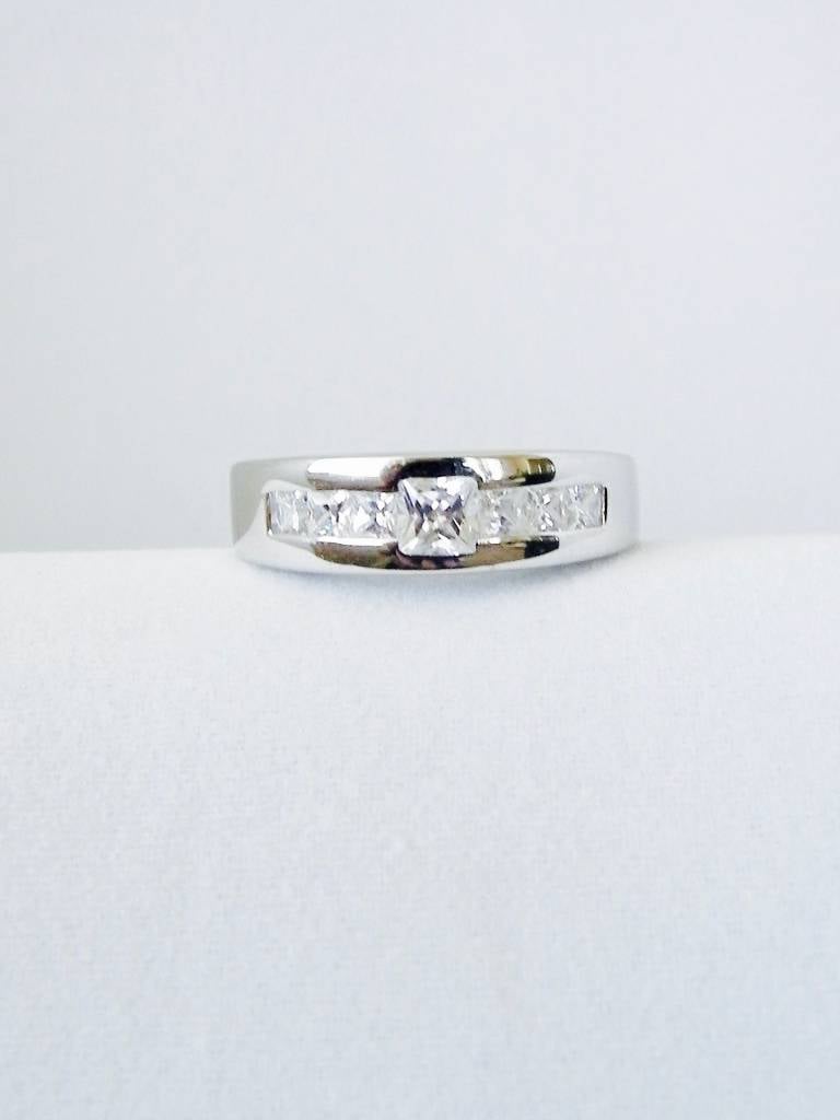 Z839R Men's Wedding band