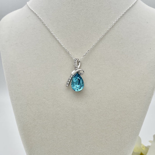 Z1471  18" Drop Necklace Aqua