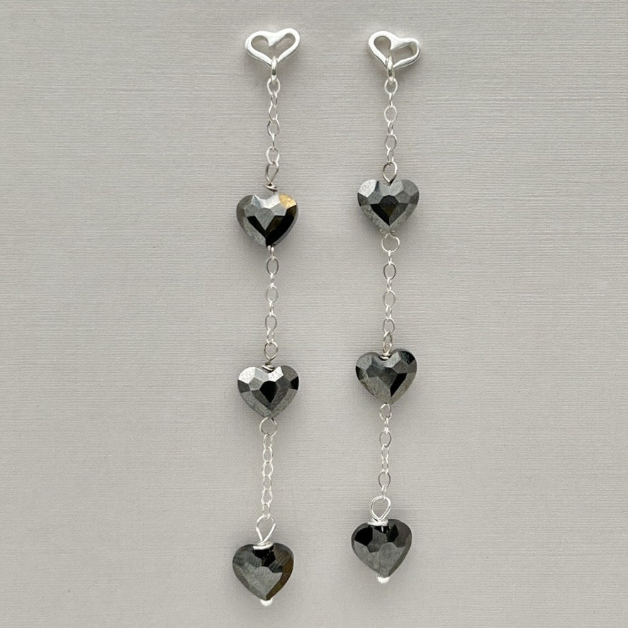 C1285ER Black Hearts Earrings