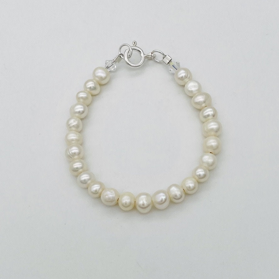 CH944BL White Pearls Bracelet 5.5"