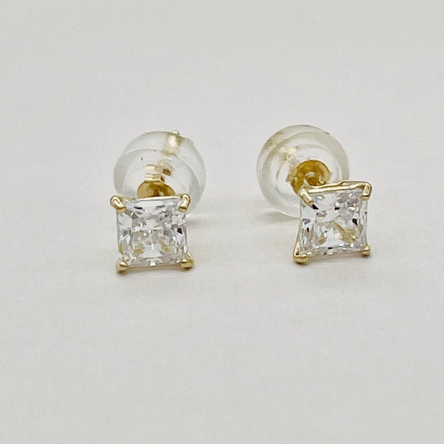 G38ER 14K Gold 4mm. Square Earrings