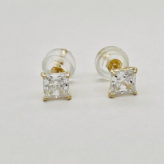 G38ER 14K Gold  3mm. Square Earrings