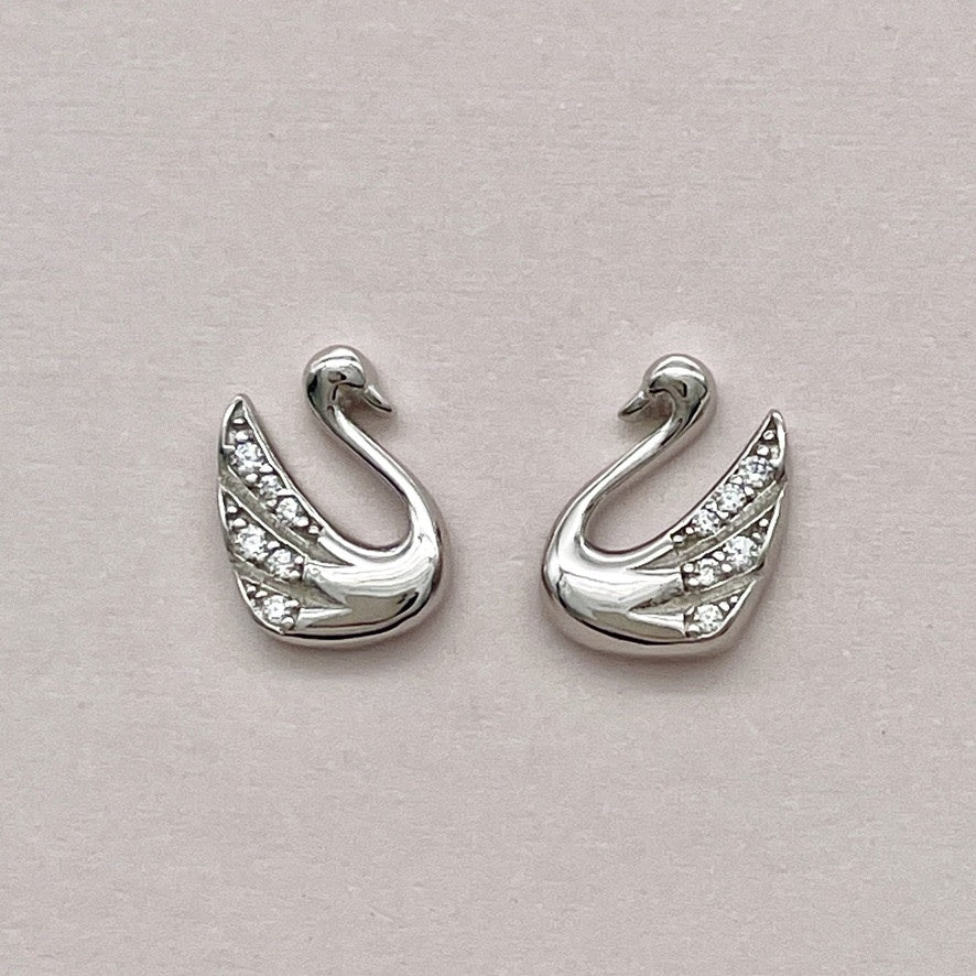 Z1478 Swan Earrings