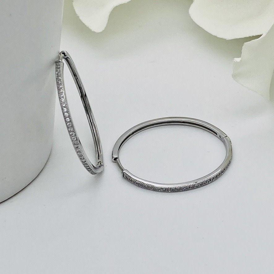 Z1240 2mmX32mm. Hoop Earrings