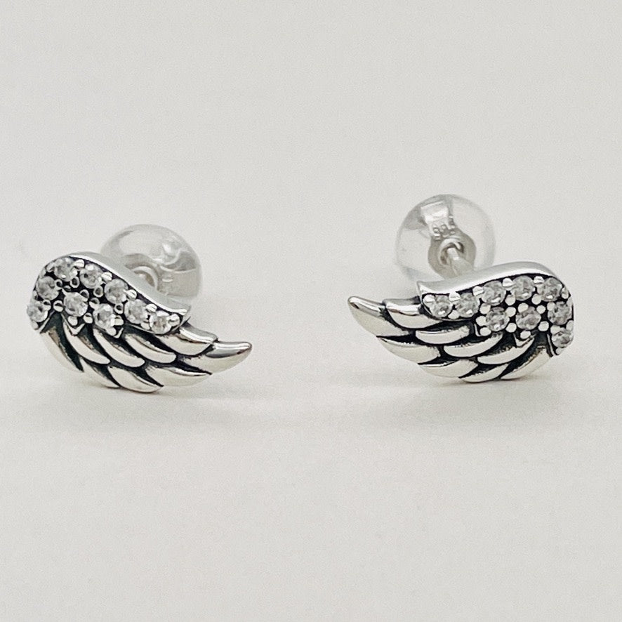 Z1556  Small Wings Earrings