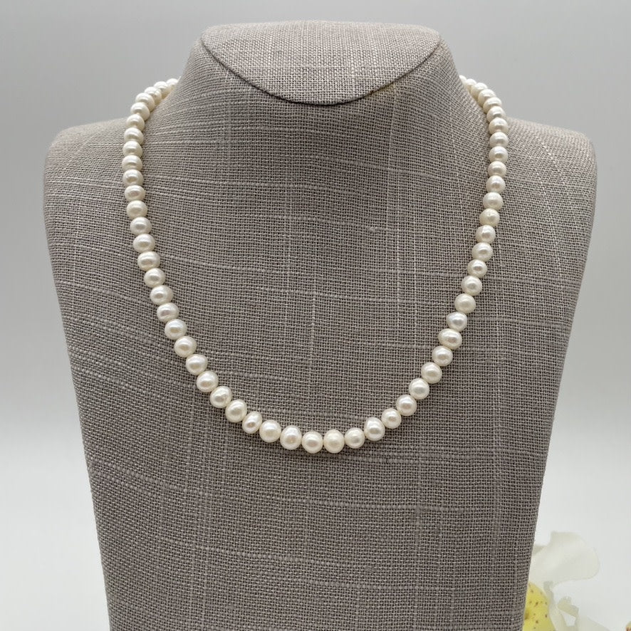 SH851NL Pearls 18"