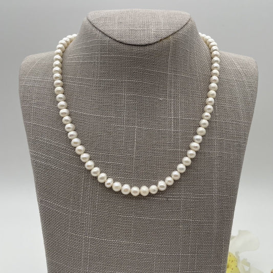 SH851NL Pearls  20"