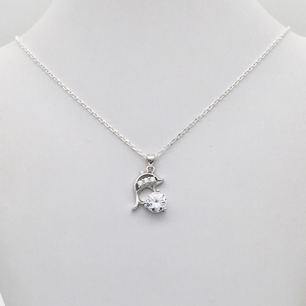 Z1379  18" Dolphin Necklace