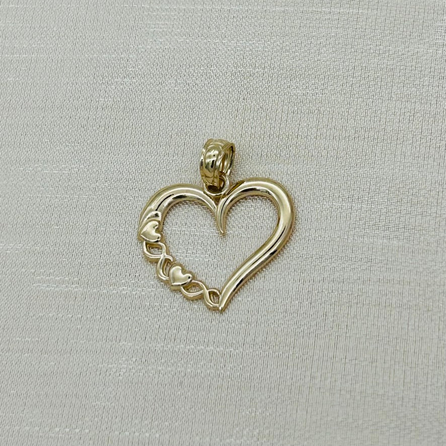 G299P 14K G Heart 18mm Pendant