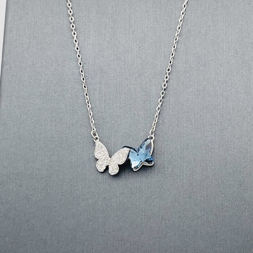 C1376NL Butterflies 18"