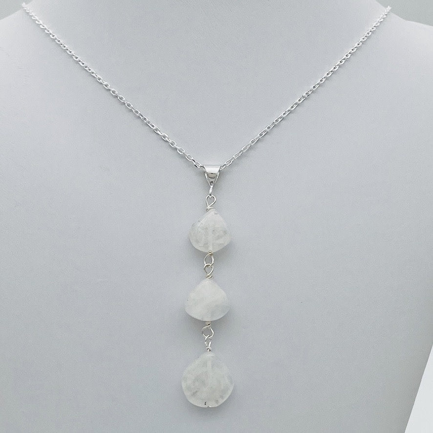 ST1456  18"  Moon Stone  Necklace