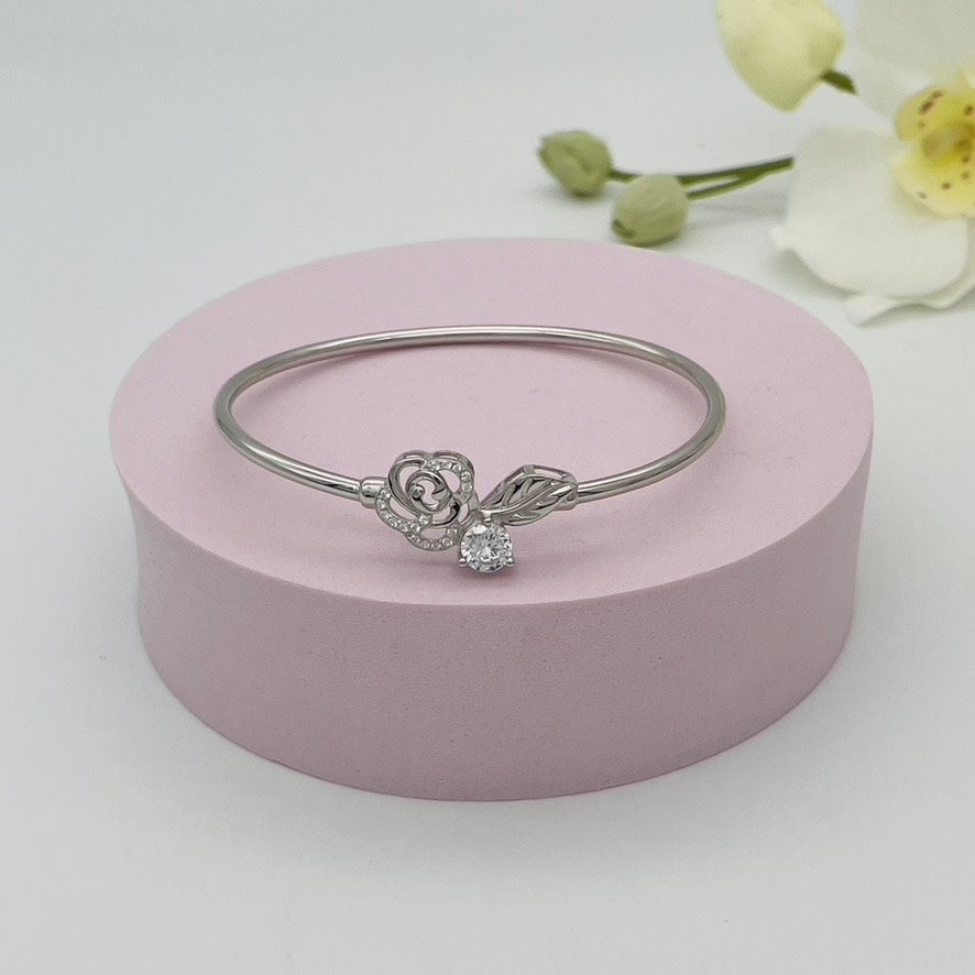 Z1789BL Rose Bangle 60mm.