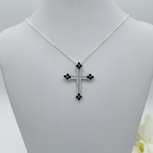 Z1528  18"  Cross Necklace