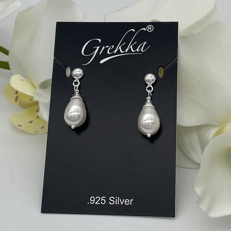 C1316  Pearls Drop Earrings