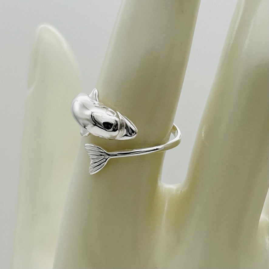 S1057 Dolphin Ring