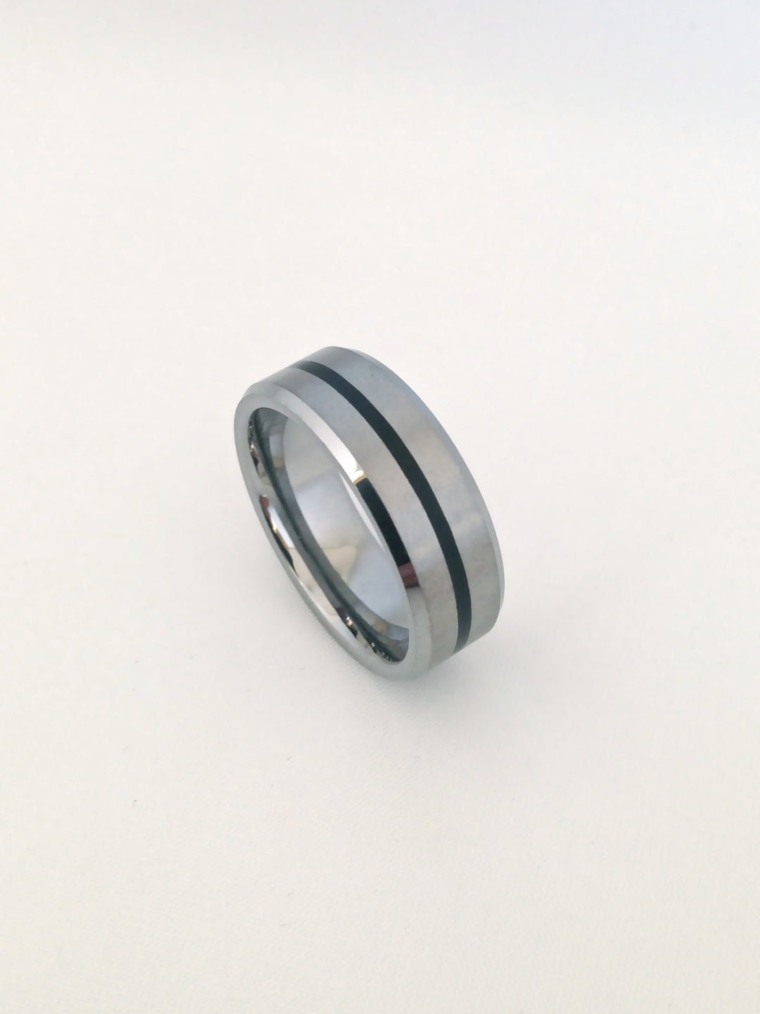 T772 8mm.  Tungsten Ring