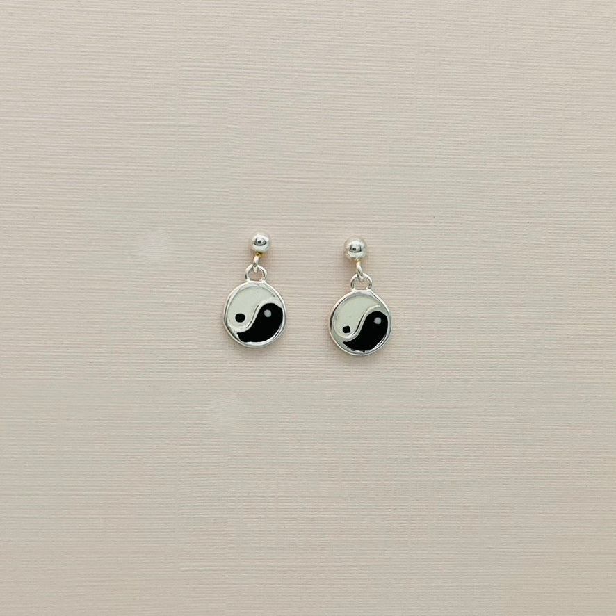 S1842ER Yin Yang Post Earrings