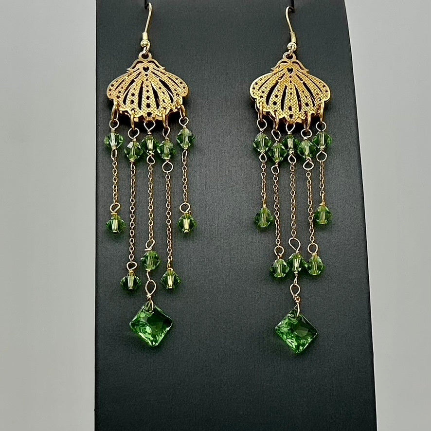 SS1569ER Earrings Green Peridot Austria Crystals