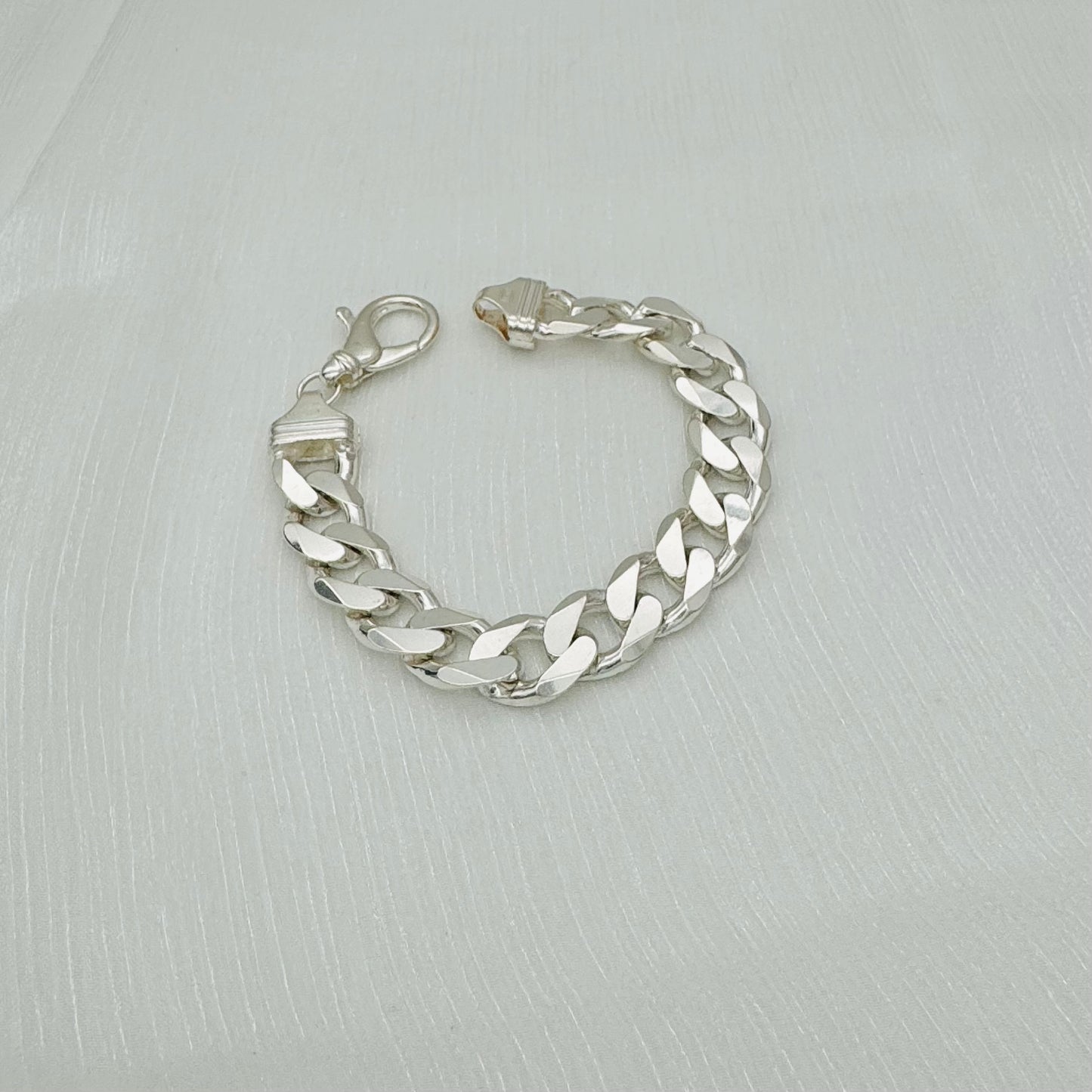 S1756BL Curb Link Bracelet 15mm.x 9"