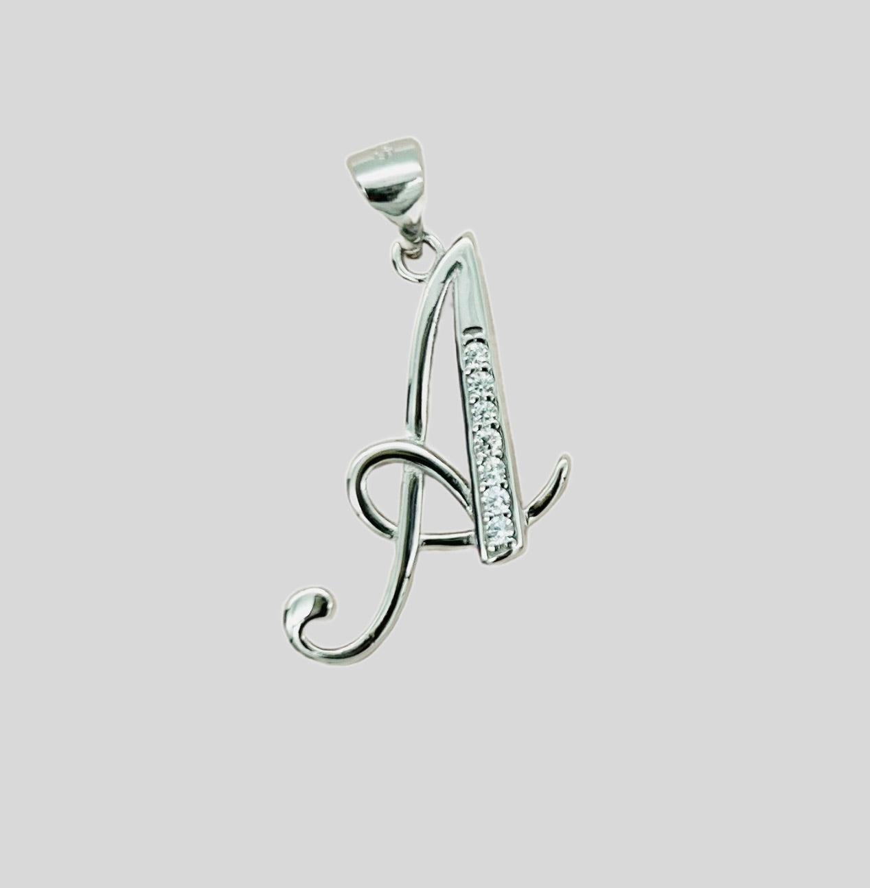 Z1866P Alphabet Pendant