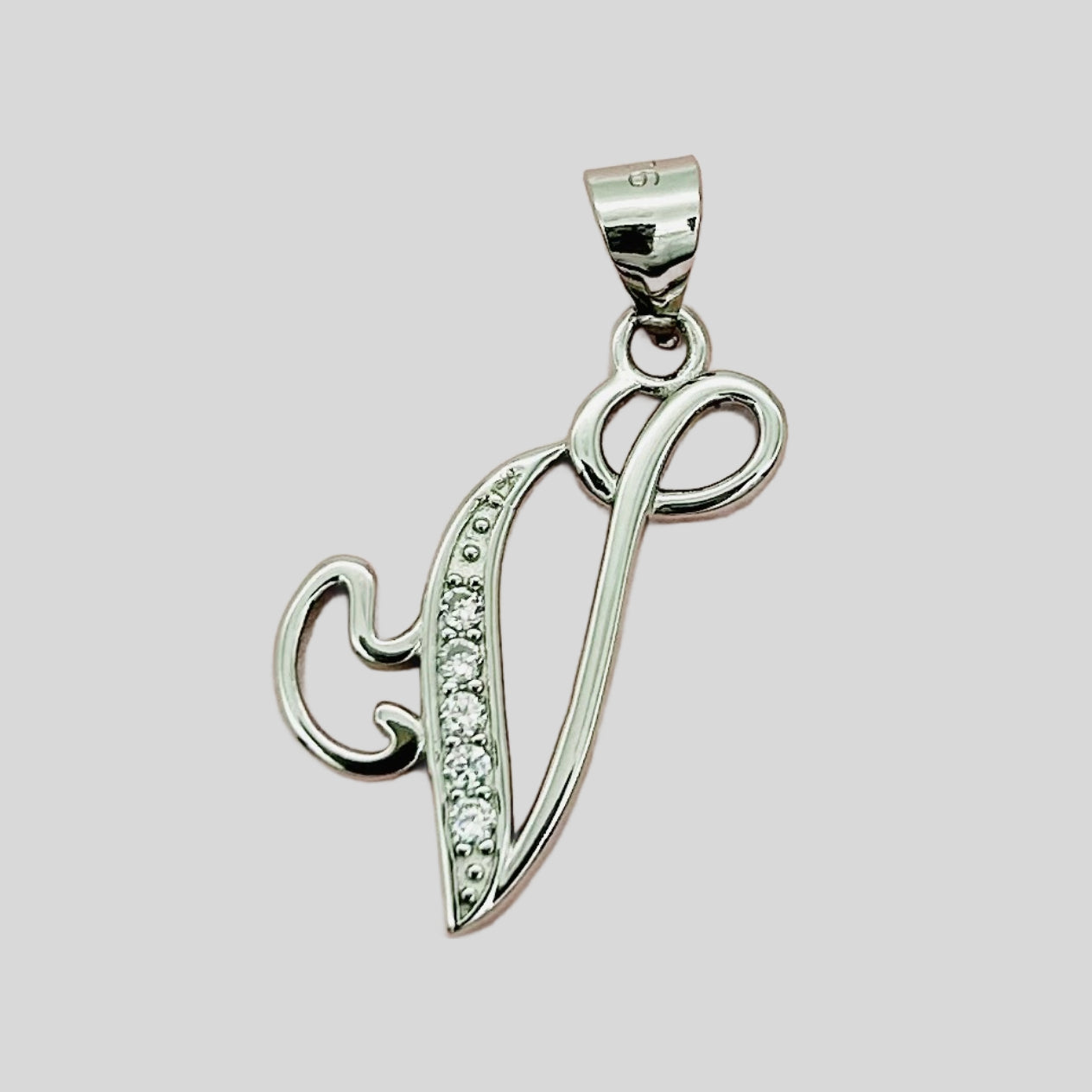 Z1866P Alphabet Pendant