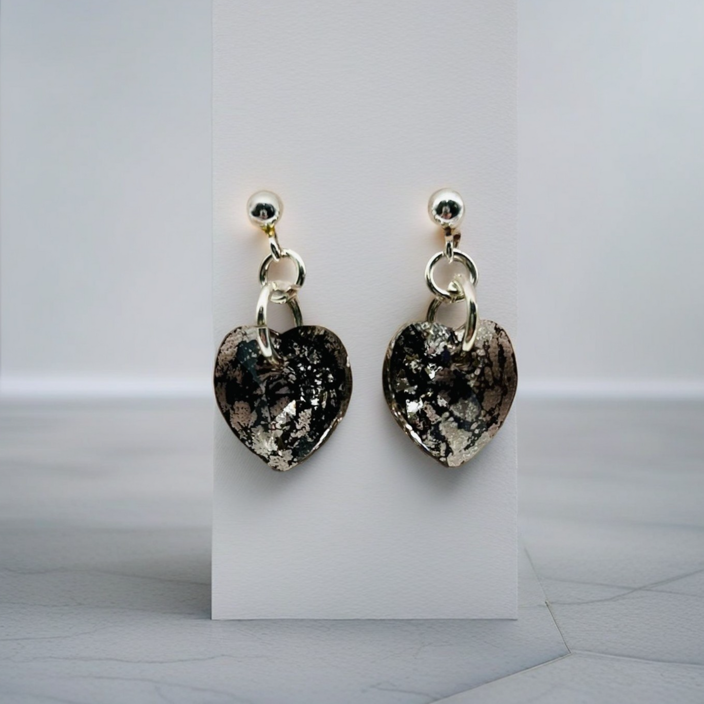 C861 Heart Post Earrings