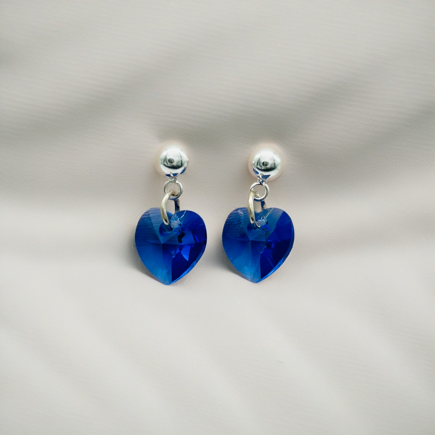 C861 Heart Post Earrings