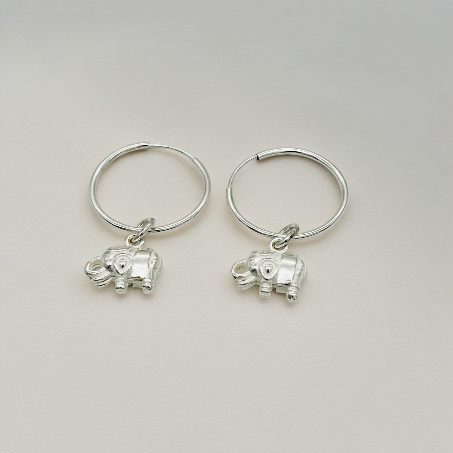 S1746ER Elephants Hoop Earrings  20mm.