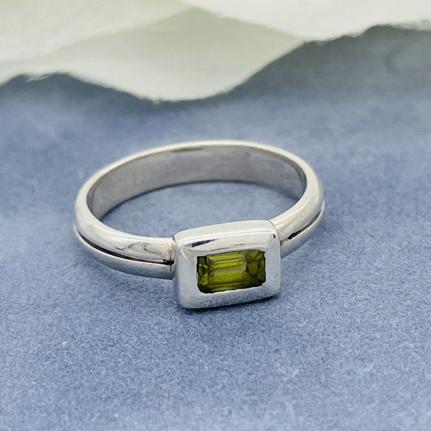 ST1657 Peridot Ring #6