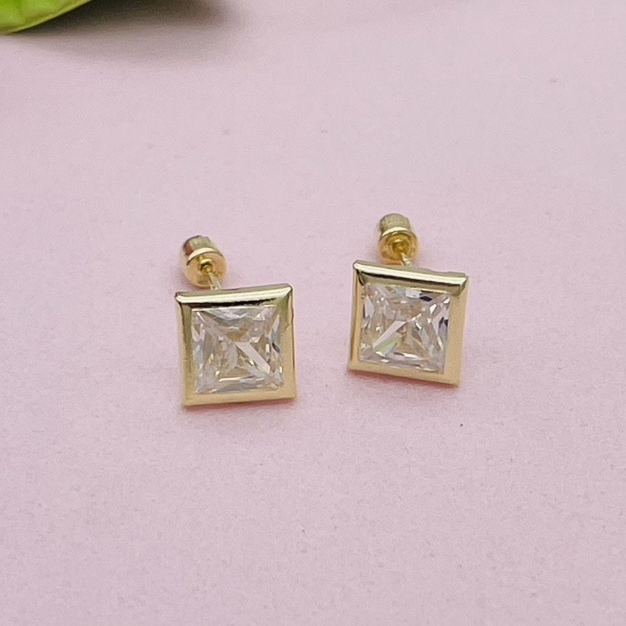 G-244 SQ Earrings 6mm.