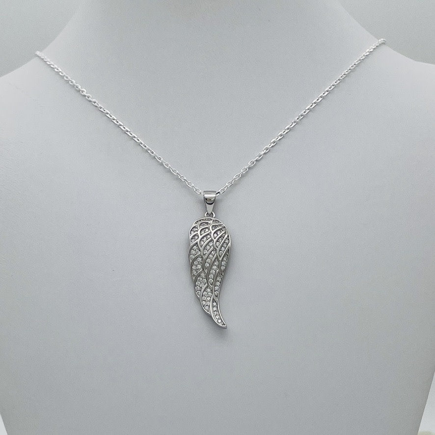 Z1532  18" Wing  Necklace