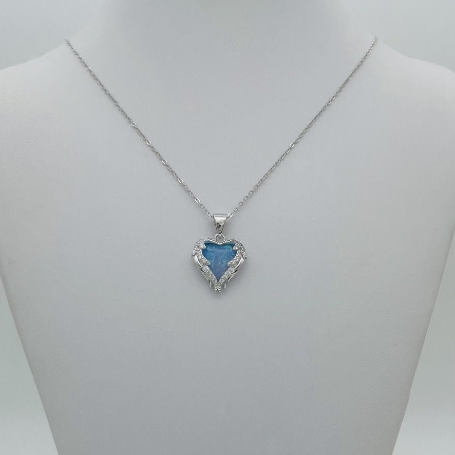 Z1635  18" Blue  Opal Necklace