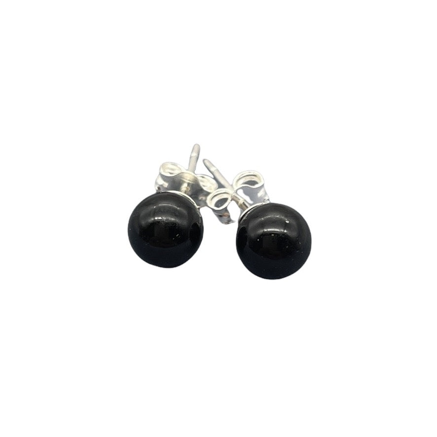 ST1116 Earrings  6mm. Onyx