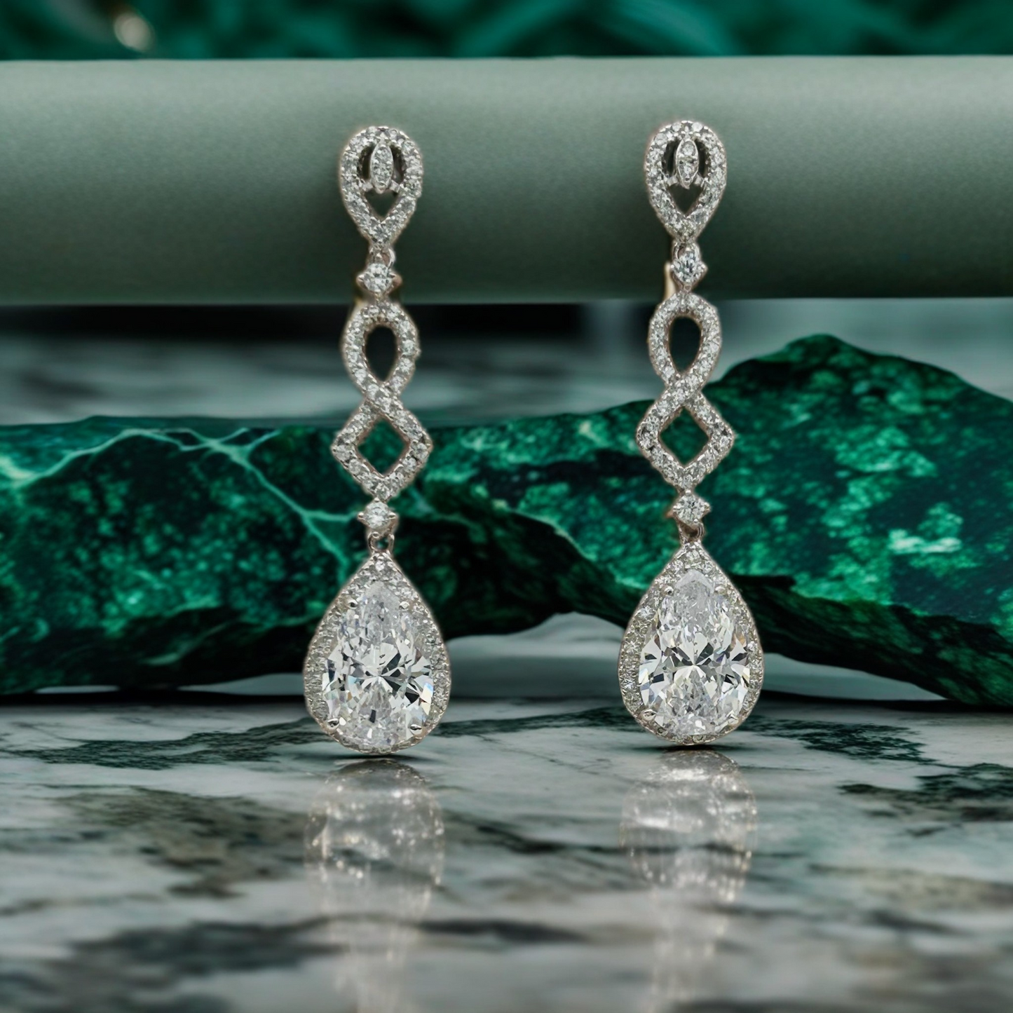 Z1879ER Clear Drop Earrings