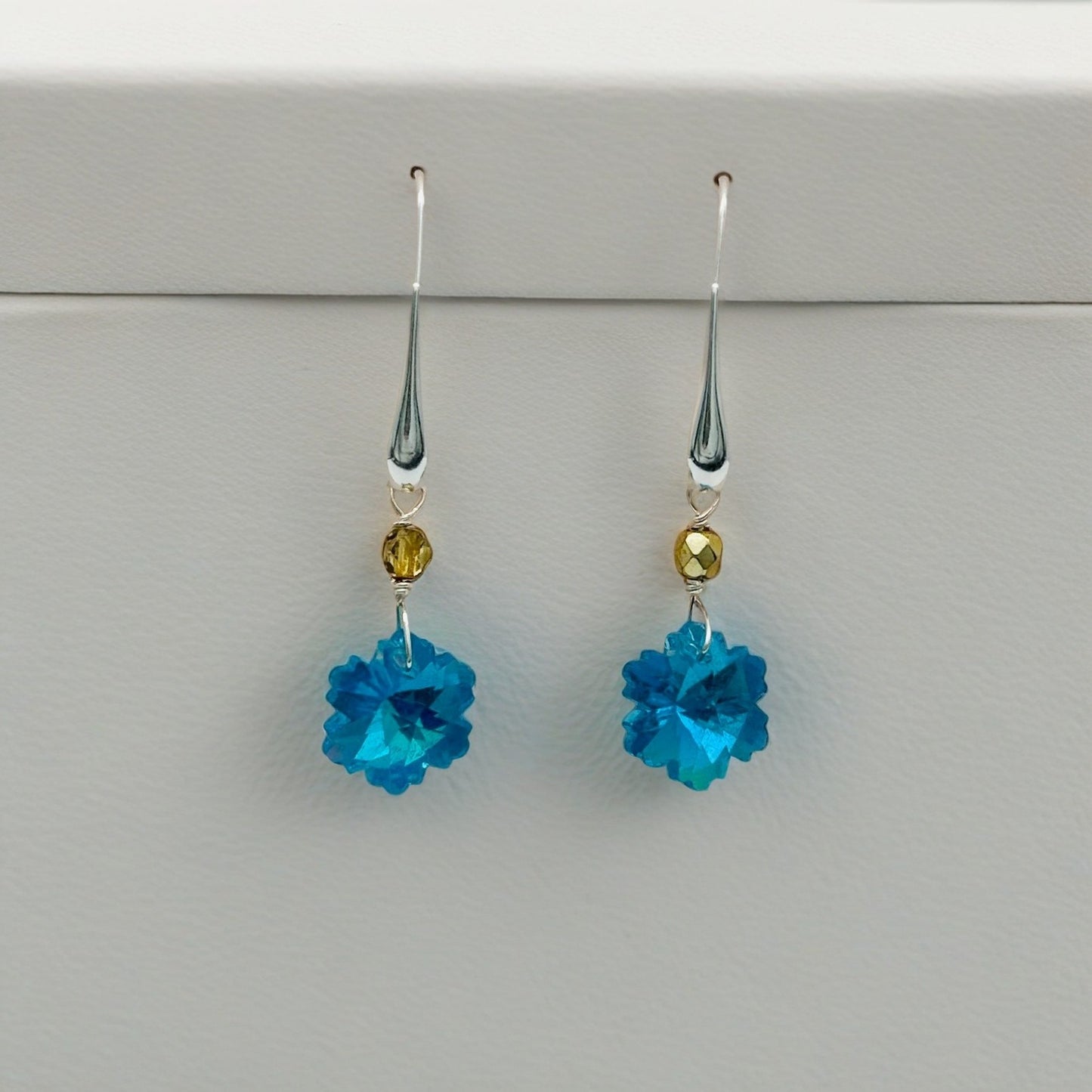 C1449ER Blue Snowflakes Earrings