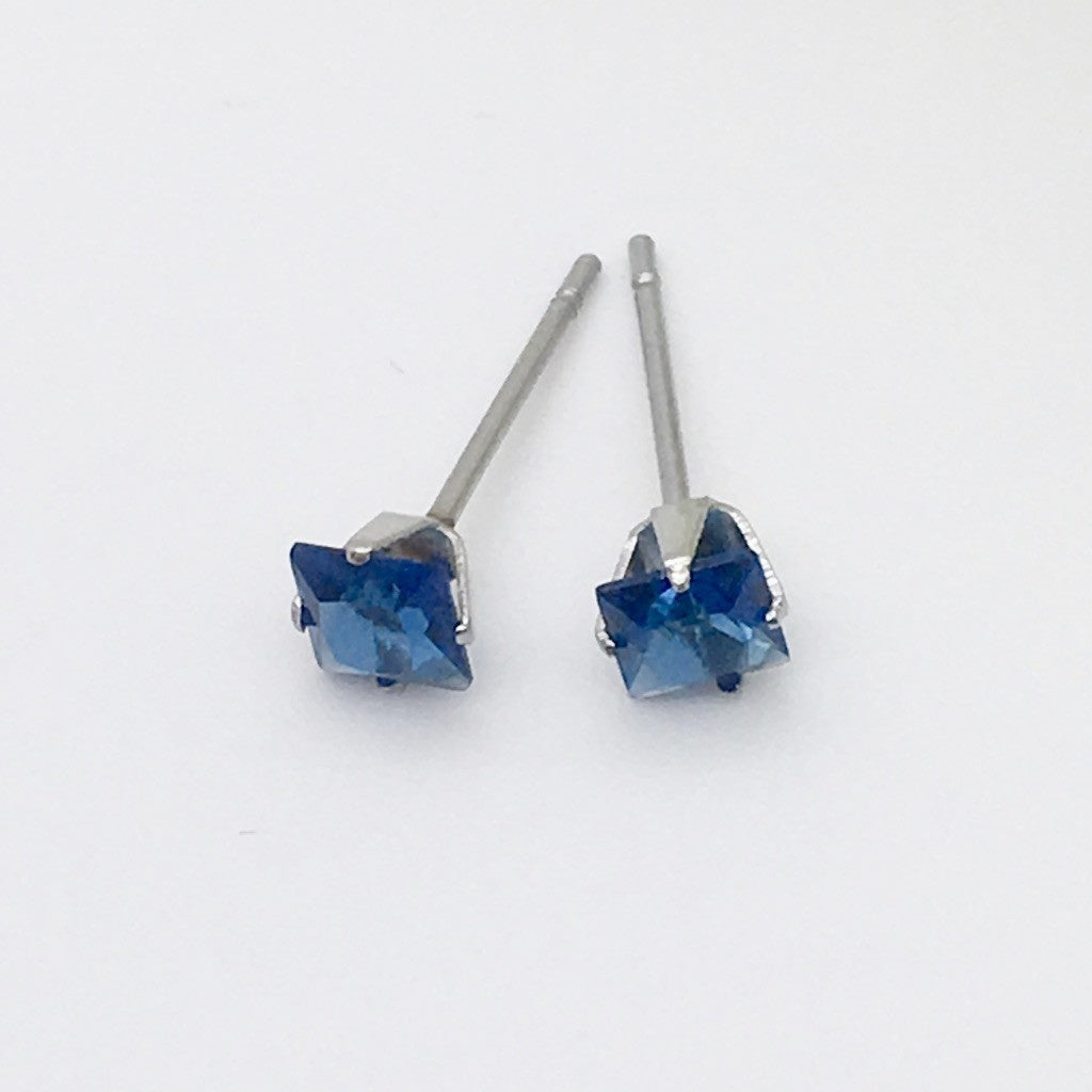 SS1189ER Sapphire 3mm. Post Earrings