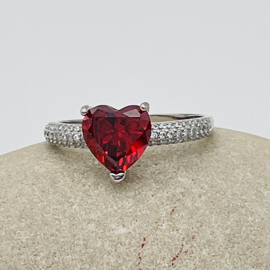 Z1292R Heart Ring