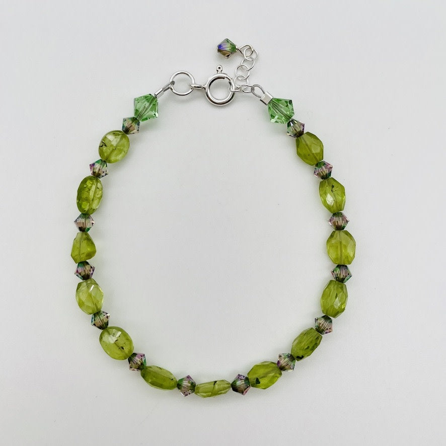 ST1538BL Peridot W/ European Crystals