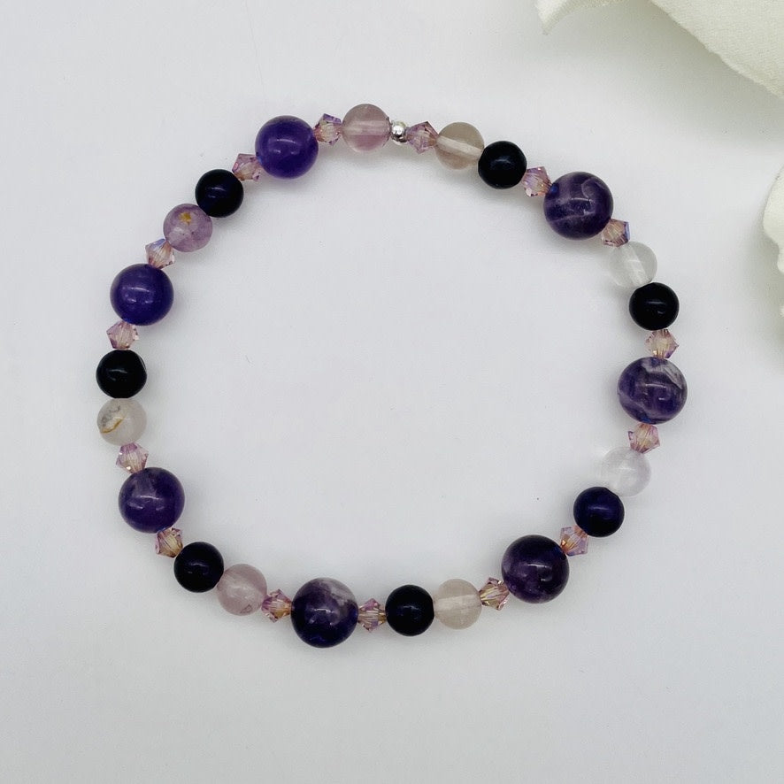 ST1548  8" Amethyst and Fluorite Bracelet