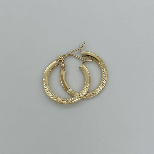 G41ER 14K Gold Hoop Earrings 20mm.