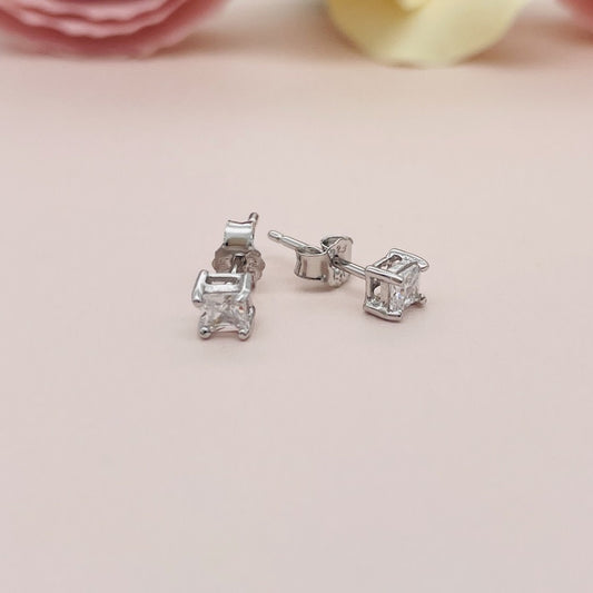 Z1106 SQ Earrings 3mm.