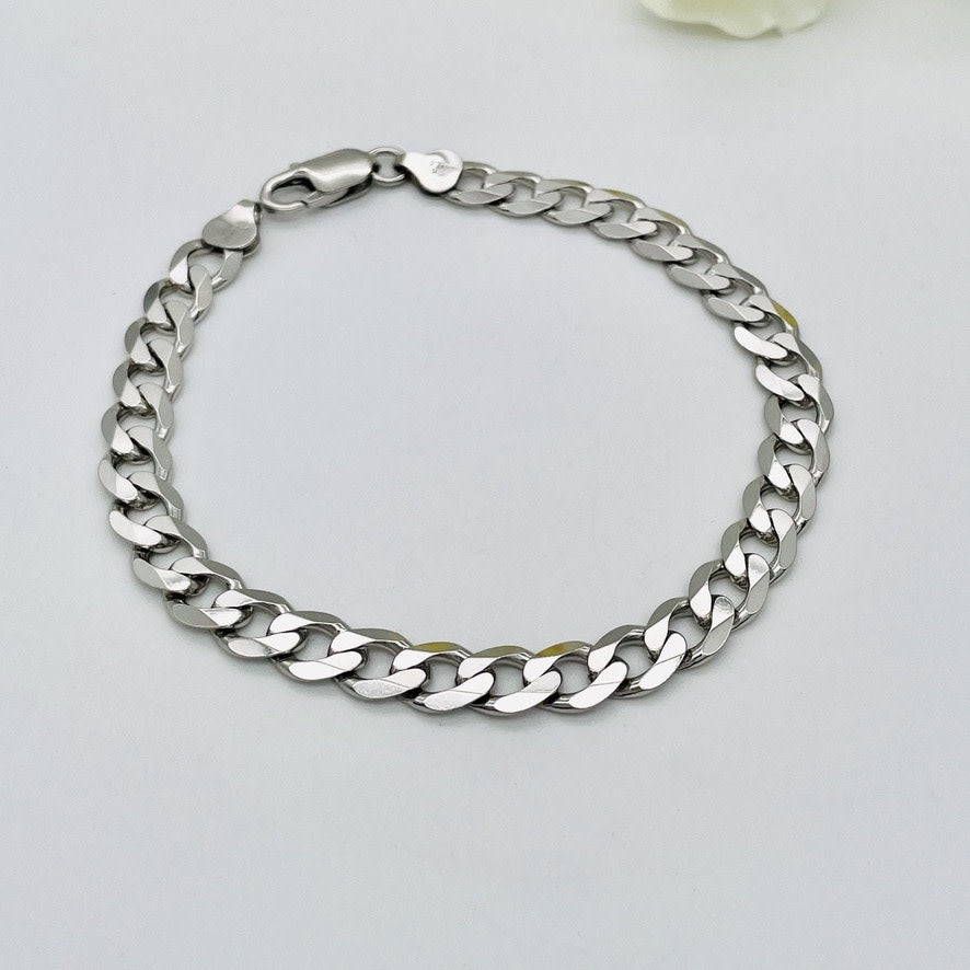 S1662 Curb Link Bracelet 8mm. x 8"