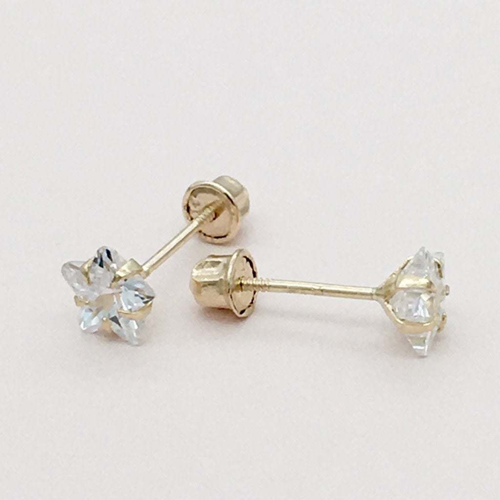 G18ER14 K Gold 5mm. Star Earrings