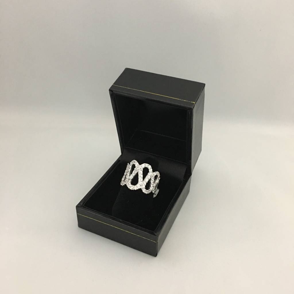 BT35 Finger Ring Box