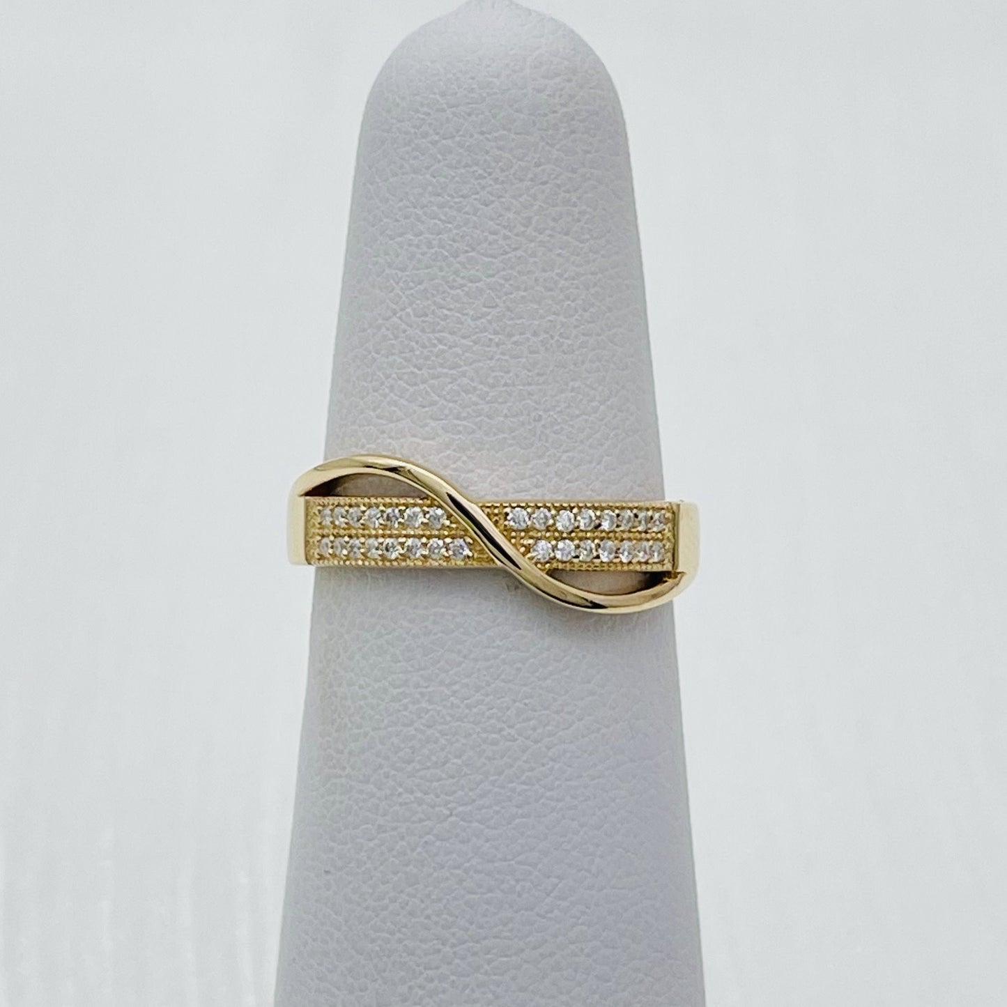 G262 14K Gold Moissanite Wedding Ring