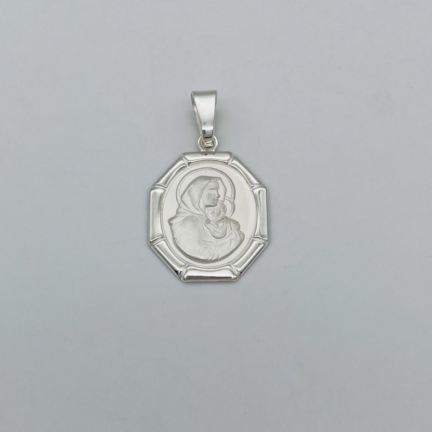 S1703P Virgen Eleusa Pendant 32mm.