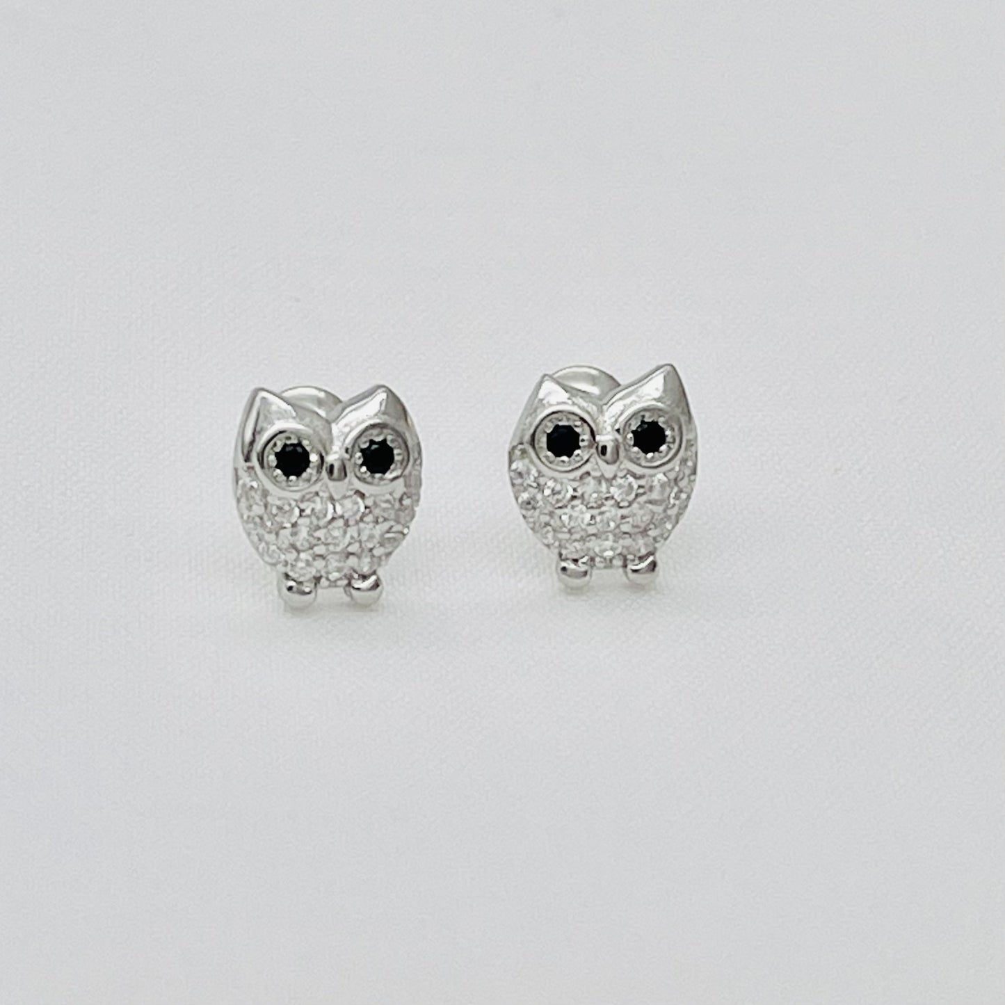 Z1672ER Owl Earrings