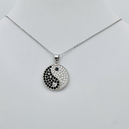 Z1668 Ying Yang    Necklace  18"